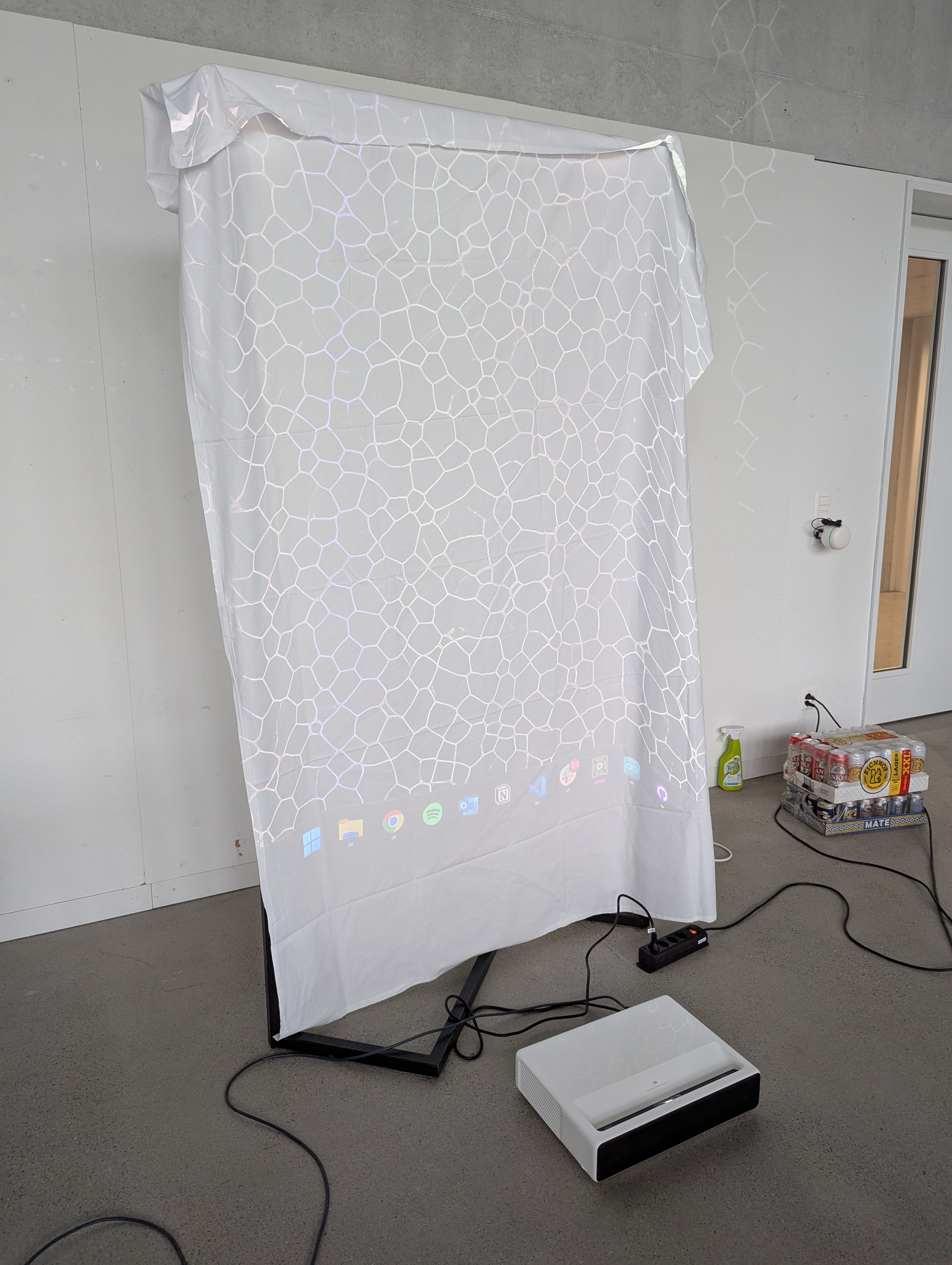 Beamer on Fabric Projection